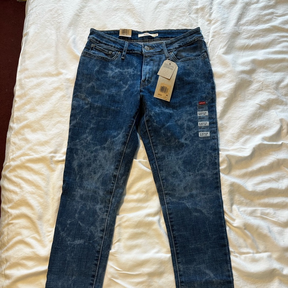 NWT Levi’s 711 skinny jeans